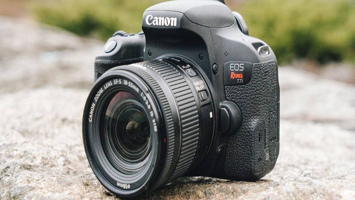 Canon DSLR Camera - Canon DSLR Camera Price, Models, & Review